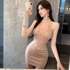 批发温柔淑女花朵网纱挂脖无袖连衣裙纯欲气质修身露背显瘦打底连衣裙