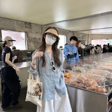 批发老钱风松弛感蓝色<b class='q'>亚麻</b>防晒衬衫女夏轻薄穿搭休闲复古衬衣苎麻上衣