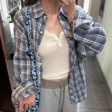 批发美式<b class='q'>街头</b>秋冬季休闲宽松设计感小众蓝色格纹长袖衬衫防晒上衣外穿