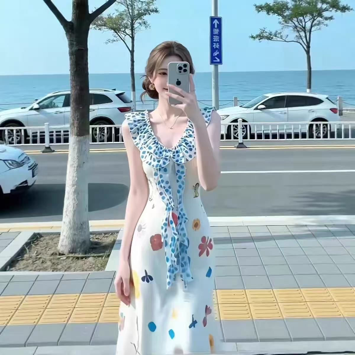 프랑스식 아름다운 품격 허리 수축 슬림해 보이는 꽃무늬 롱 스커트 해변가 휴가 바람 프린트 민소매 드레스