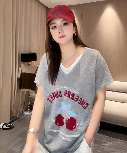 눈꽃 면 빅 사이즈 한 부서 V넥 페이크 레이어드 반팔 여성 여름 새로운 슬림해 보이는 고유 한 Chic 아름다운 티셔츠 맨위