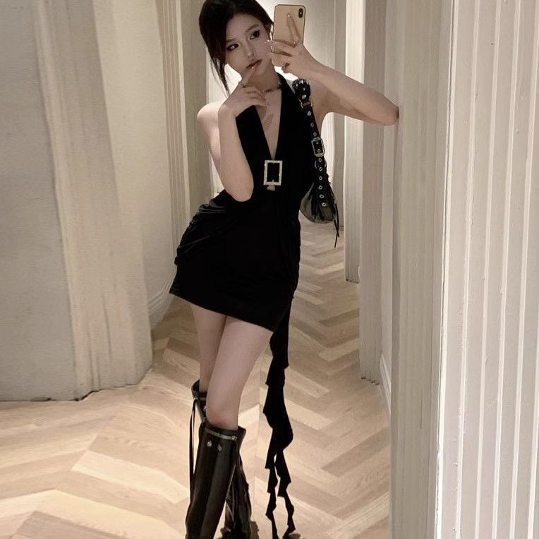 섹시함 순수한 욕망 행침 목 작은 검은 드레스 여성 여름 새로운 핫걸 허리 수축 백리스 타이트 스커트 프랑스식 몸매 가꾸기 드레스