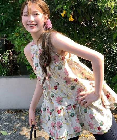 핑크색 꽃무늬 행침 목 슬립 조끼 스커트 여성 외출용 여름 무거운 작업 프린트 불규칙 프릴 민소매 맨위
