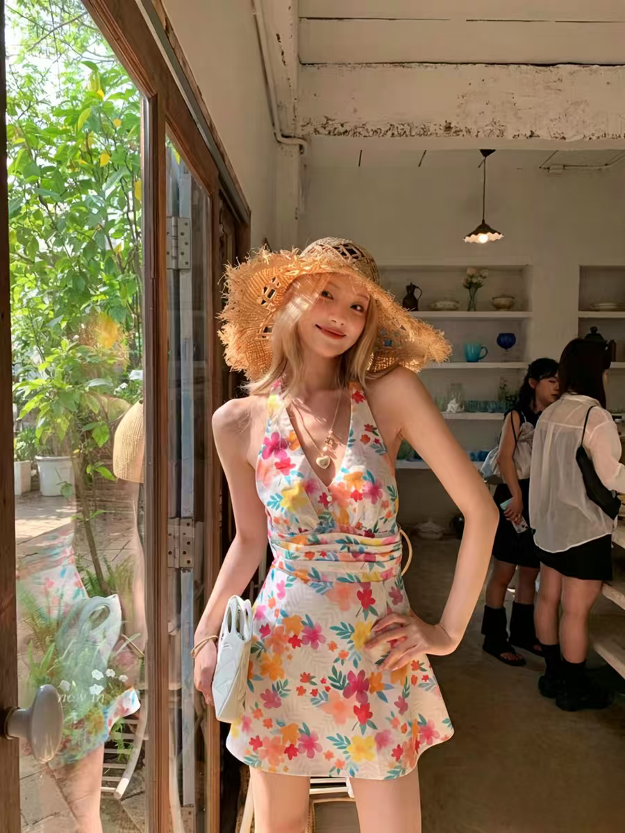 모네 뒷 정원 도파민 행침 목 여성 드레스 여름 새로운 태국 삼아 해변가 휴가 꽃무늬 슬립 드레스