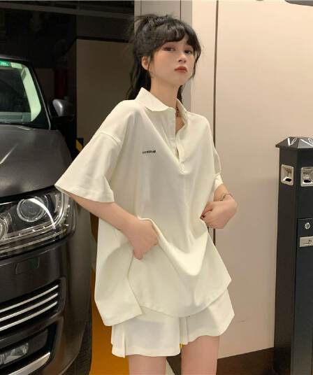 2026 새로운 높은 품질 루즈핏 캐주얼 POLO 칼라 반팔 티셔츠 세트 소녀 여름 운동 반바지 투피스 세트