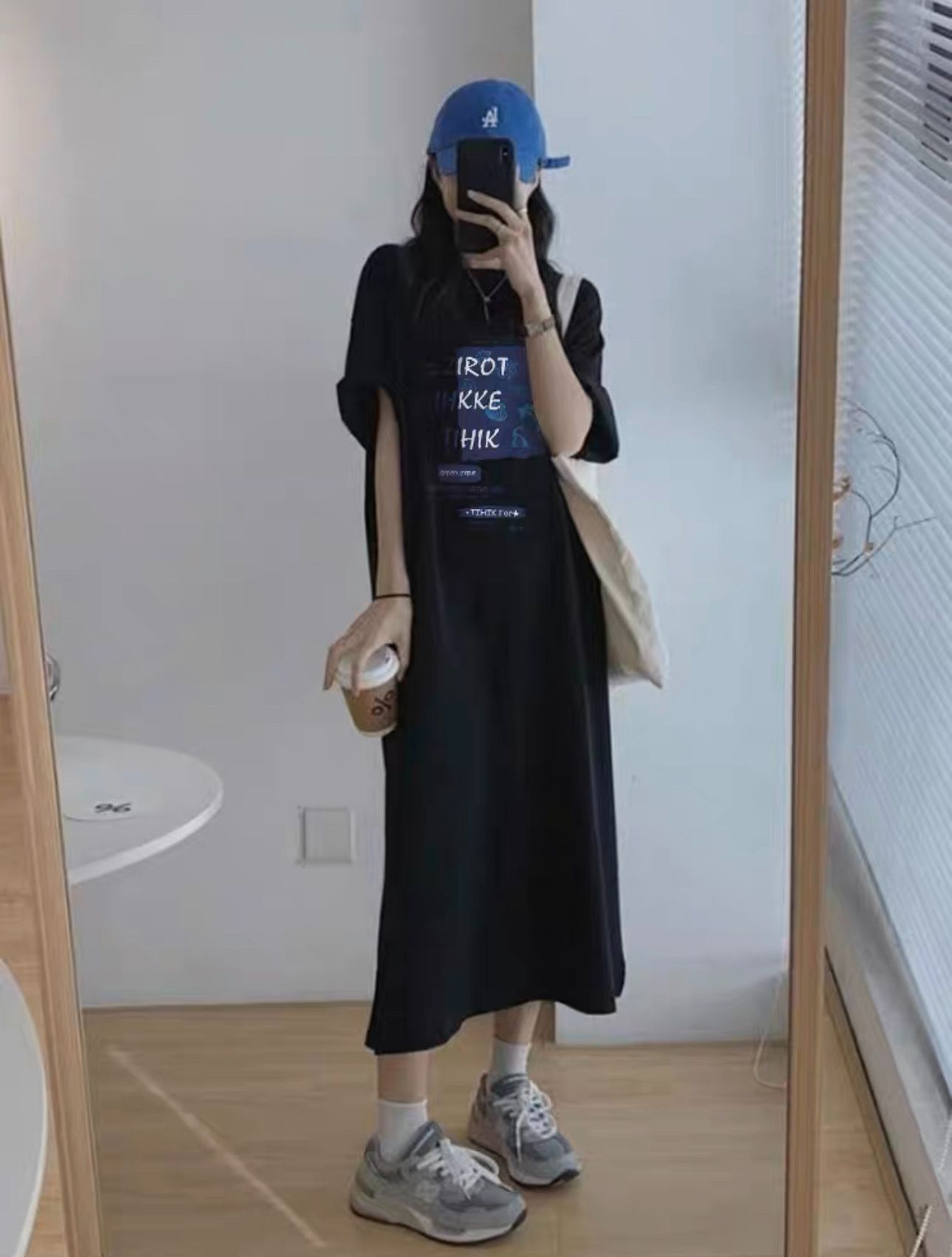 우유 실크 프랑스식 고유 한 Chic 반팔 티셔츠 여성 드레스 여름 디자인 센스 작은 대중 치마