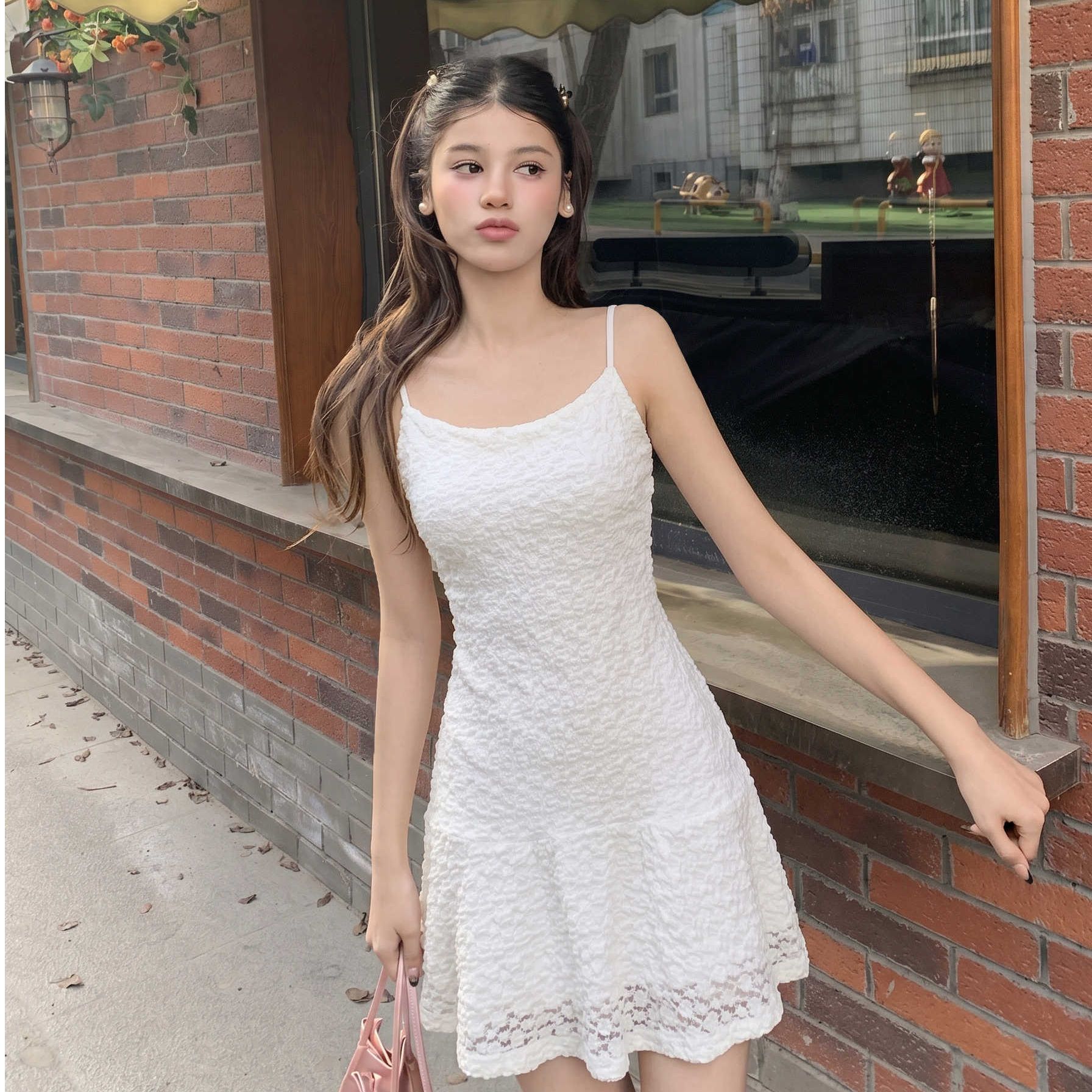 작은 한 번 아니요 한 번 한 부서 화이트 민소매 레이스 슬립 여성 드레스 2026 여름 몸매 가꾸기 한 마디 외출용 치마