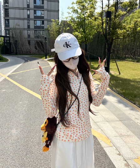 아메리칸 시간 아직도 느낌 품격 데이지 프린트 후드 지퍼 여성 코트 여름 슬림해 보이는 얇고 가벼운 태양 보호 셔츠 맨위 트렌디