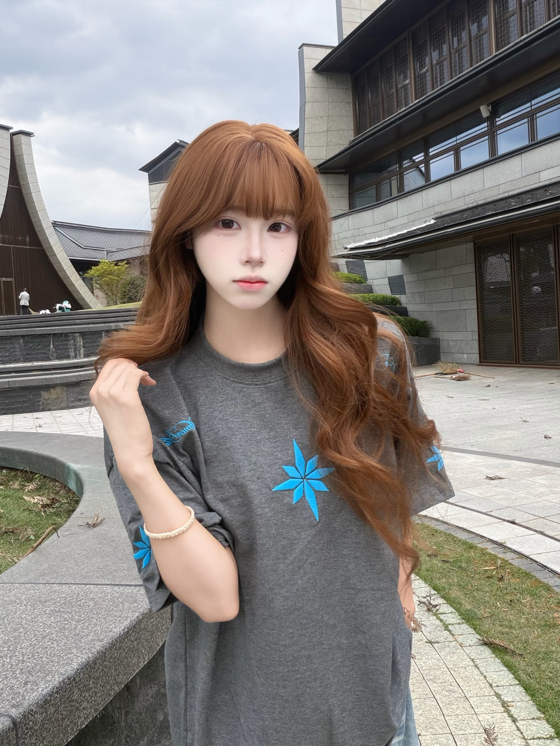 아메리칸 레트로 눈꽃 자수 알파벳 2026 여름 새로운 반팔 티셔츠 무거운 커플 섹션 루즈핏 맨위 ins