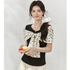 批发***《黑梨缪斯》蝴蝶结拼接黑色短袖<b class='q'>T</b><b class='q'>恤</b>女夏独特漂亮露肩上衣