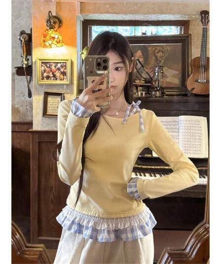 페이크 레이어드 여성 2026 새로운 작은 키 몸매 가꾸기 상의 레이스 인사이드 가져 가라. 긴팔 티셔츠 맨위