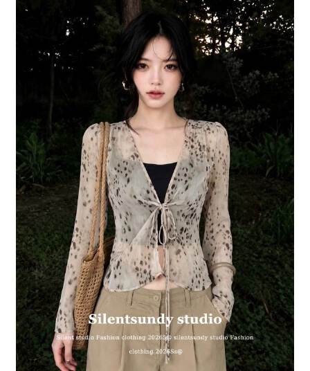 있음 가슴 패드 레오파드 무늬 V넥 긴팔 레이스업 여성 셔츠 허리 수축 맨위 여름 착용 가져 가라. 디자인 센스 품격 맨위