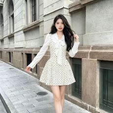 批发温柔风黑波点<b class='q'>假两件</b>裙拼接蕾丝蝴蝶结长袖高腰蓬蓬短裙少女<b class='q'>连衣裙</b>
