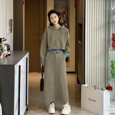 批发<b class='q'>大码</b>女装秋季卫衣套装洋气减龄胖mm200斤显瘦半身裙时尚两件套