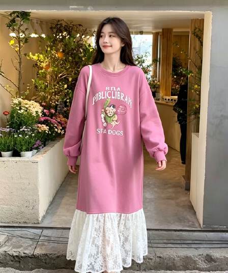 한 부서 핑크색 만화 프린트 후드티 드레스 여성 라운드 넥 긴팔 루즈핏 패치워크 화이트 레이스 연꽃 잎 롱 코트 게으른