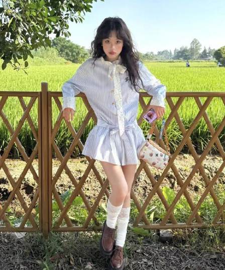 한 부서 달콤함 학원 스타일 스트라이프 패치워크 긴팔 셔츠 여성 드레스 가을 허리 수축 슬림해 보이는 한 마디 짧은 치마