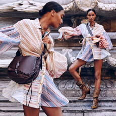 批发新款时尚小众丝麻条纹拼接度假风翻领灯笼袖度假风连衣短裙