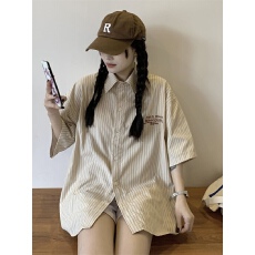 批发通勤显白条纹<b class='q'>衬衫</b><b class='q'>女</b>polo领设计感字母刺绣宽松休闲<b class='q'>短袖</b>上衣百搭