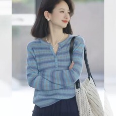 批发蓝色渐变条纹冰丝<b class='q'>防晒</b>长袖t恤女夏季外搭薄纱小个子宽松罩衫上衣