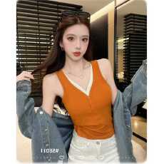 批发V领撞色修身背心女<b class='q'>假两件</b>磨毛吊带辣妹修身短款上衣潮