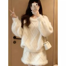 批发韩系慵懒风毛衣套装女秋<b class='q'>冬</b>高级感松弛感针织两件套穿搭一整套白色