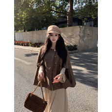 批发实拍 巨好看早秋上衣女2025新款斗篷披肩外搭小香风外套长裙套装