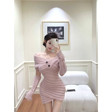 实拍 纯欲风一字肩v领针织毛衣连衣裙女秋冬季辣妹修身包臀短裙子