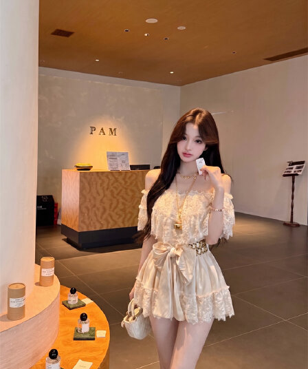 실사 낭만주의 레이스 조각 새틴 오프숄더 허리 수축 보트넥 여성 드레스