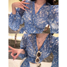 批发蓝色雪纺<b class='q'>碎花</b>一片式绑带收腰长袖<b class='q'>衬衫</b>女春季设计感修身显瘦短上衣