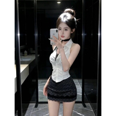 批发纯欲风<b class='q'>蕾丝</b>拼接挂脖衬衫上衣修身显瘦波点性感包臀<b class='q'>短裙</b>女夏季套装