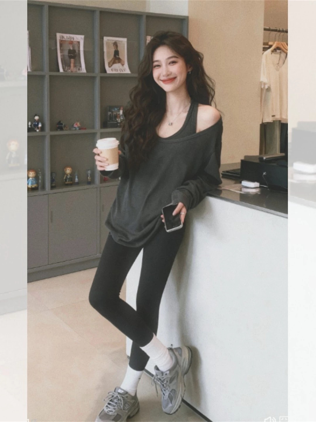 페이크 레이어드 긴팔 티셔츠 여성 봄 가을 새로운 느슨함 센스 캐주얼 다용도 루즈핏 슬림해 보이는 품격 부드러운 바람 맨위