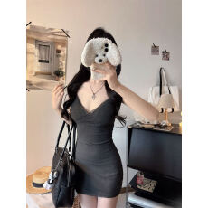 批发2026早春纯欲风辣妹<b class='q'>波点</b>小吊带背心女春夏木耳边修身内搭美背