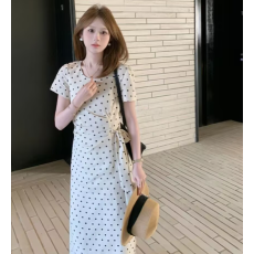 批发2026【椰风缀影】小个子春季新款<b class='q'>波点</b>扭结设计感出片<b class='q'>连衣裙</b>