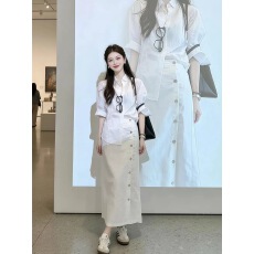批发老钱风白色衬衫女早春新款松弛感百搭时尚<b class='q'>棉麻</b>衬衣<b class='q'>半身裙</b>两件套