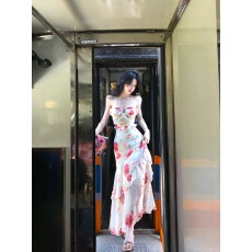 批发灰尘邓邓 碎花挂脖连衣裙女2026早春新款<b class='q'>雪纺</b>印花<b class='q'>长裙</b>度假风裙子