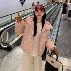 批发实拍<b class='q'>韩版</b>甜美波点面包服外套女2025秋冬季新款学院风宽松棉衣棉袄