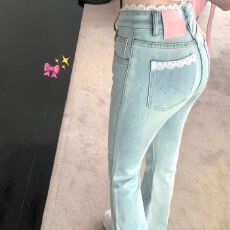 批发蕾丝拼接少女感微喇弹力牛仔<b class='q'>裤</b>女2026新款浅色高腰显瘦<b class='q'>提</b><b class='q'>臀</b>喇叭<b class='q'>裤</b>