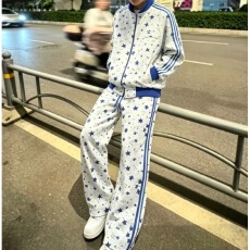 批发美式满印星星三条杠卫裤女秋季vibe高街设计感<b class='q'>运动</b>裤子<b class='q'>显瘦</b>直筒裤