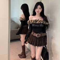 批发实价 纯欲辣妹性感一字领<b class='q'>露</b>锁骨抹胸T恤上衣毛绒豹纹拼接<b class='q'>露</b><b class='q'>脐</b><b class='q'>背心</b>