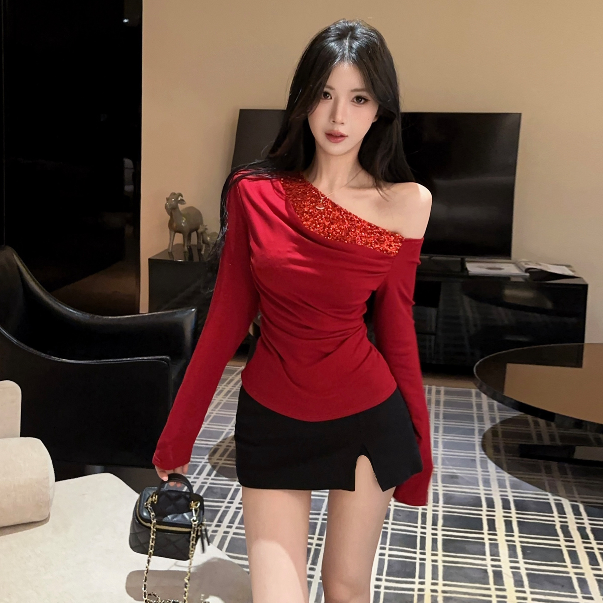 정가 섹시함 핫걸 비스듬한 어깨 이슬 쇄골 긴팔 티셔츠 휴가 바람 스팽글 패치워크 페이크 레이어드 만나는 맨위