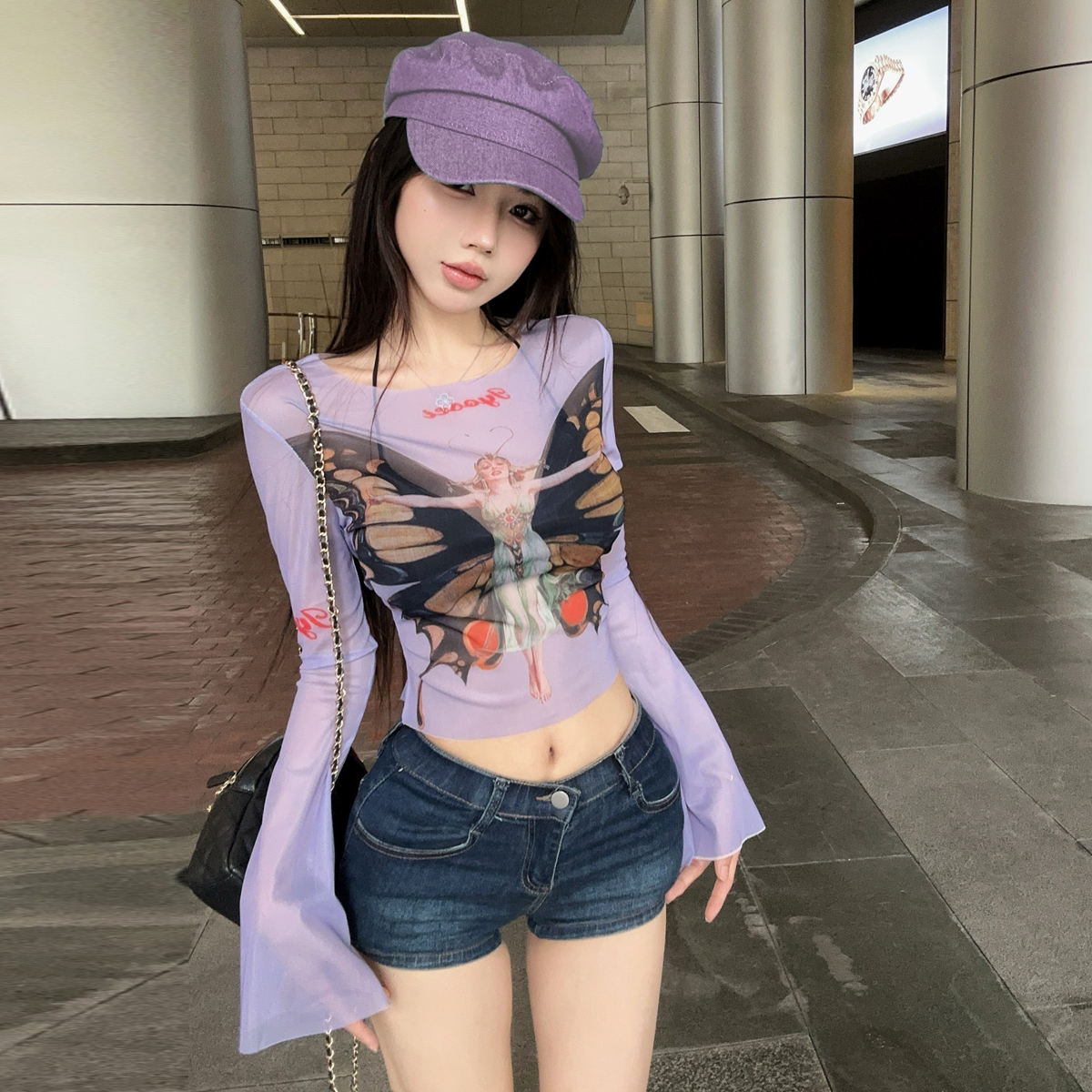 정가 섹시함 핫걸 시스루 망사 나팔 소매 자외선 차단 의류 블라우스 캐주얼 휴가 나비 프린트 티셔츠 맨위