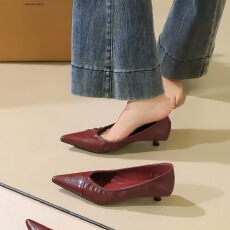 韩版职业气质低跟女鞋尖头浅口时尚帕纳纹一脚蹬中跟单鞋女