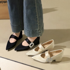 法式中跟粗跟一字带玛丽珍鞋女水钻扣绸缎浅口晚风尖头单鞋