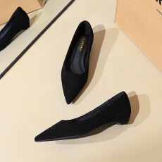 批发<b class='q'>韩版</b>一脚蹬低跟职业女鞋尖头浅口高级感绒面气质坡跟OL单鞋女