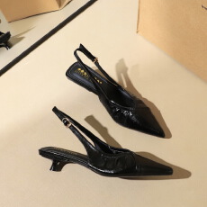 批发韩式复古帕纳纹尖头浅口低跟女鞋后空一字扣时尚职业单鞋女