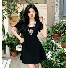 批发大码女装千金风深V领钻链蝴蝶结连衣裙收腰显瘦裙子