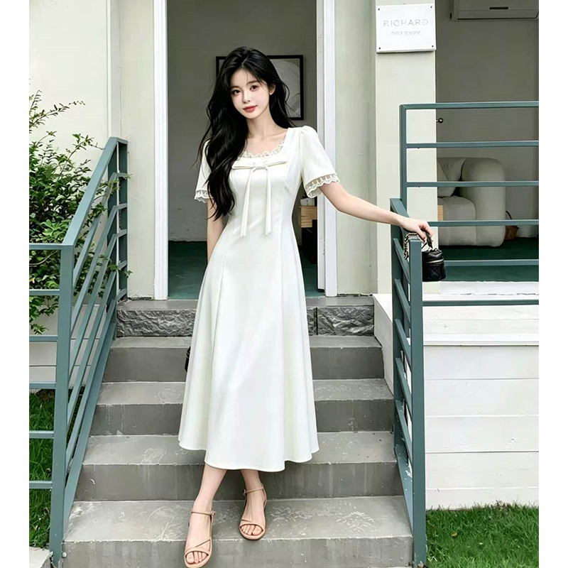 大码女装夏季浪漫花边收腰显瘦气...