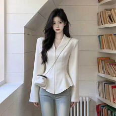 批发大码女装秋季气质<b class='q'>显瘦</b>深V上衣<b class='q'>外套</b>