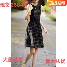 批发新款夏季格纹双绉<b class='q'>桑蚕丝</b>背心<b class='q'>连衣裙</b>女无袖法式印花系带显瘦裙