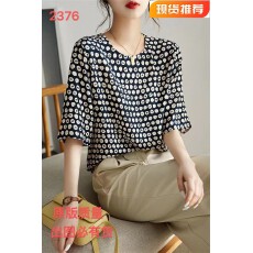 批发<b class='q'>夏季</b>新款设计感波点印花短袖真丝衬衫女宽松套头百搭薄款上衣